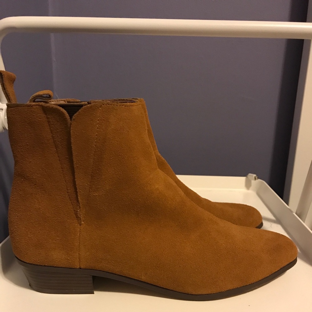 Gap suede boots- size 9